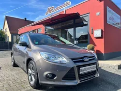 Braun Gebraucht 2013 Ford Focus SYNC Edition Kombi | 3.980 € (Guter Preis)