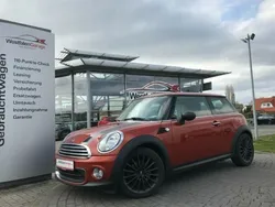 Orange metallic Gebraucht 2013 Mini ONE Kleinwagen | 7.590 € (Teuer)