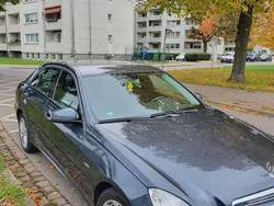 Grau Gebraucht 2009 Mercedes E220 Limousine | 8.500 € (Fairer Preis)
