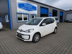Weiß Gebraucht 2017 VW up! CLUB Kleinwagen | 3.000 € (Fairer Preis)