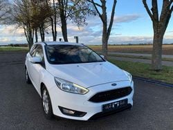 Frozen white Gebraucht 2015 Ford Focus Business Edition Kombi | 7.000 € (Guter Preis)