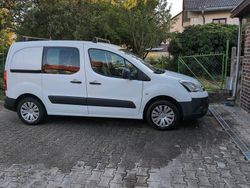 Weiß Gebraucht 2010 Citroën Berlingo Van / Kleinbus | 4.000 € (Guter Preis)