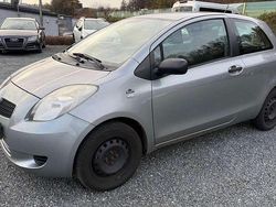 Medium silver metallic Gebraucht 2007 Toyota Yaris Luna Kleinwagen | 1.250 € (Superpreis)