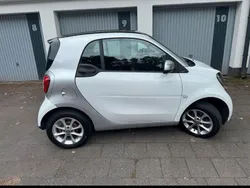 Weiß Gebraucht 2015 Smart ForTwo Coupé Passion Coupé | 10.000 € (Fairer Preis)