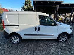Weiß Gebraucht 2023 Fiat Doblò Van / Kleinbus | 16.500 € (Guter Preis)