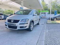 Grau Gebraucht 2008 VW Touran United Van / Kleinbus | 5.500 € (Etwas zu teuer)