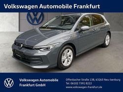 Grau Gebraucht 2024 VW Golf VIII Life Limousine | 23.980 € (Superpreis)