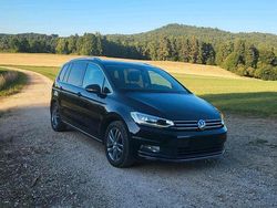 Schwarz Gebraucht 2016 VW Touran Van / Kleinbus | 14.900 € (Fairer Preis)