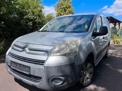 Grau Gebraucht 2011 Citroën Berlingo Van / Kleinbus | 1.990 € (Guter Preis)