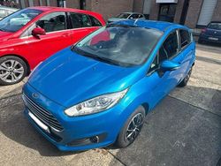 Blau Gebraucht 2013 Ford Fiesta Titanium Kleinwagen | 4.200 € (Fairer Preis)