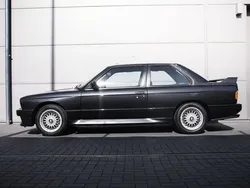 Diamantschwarz metallic Gebraucht 1987 BMW M3 Performance Coupé | 117.900 €