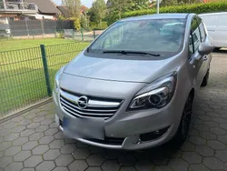 Grau Gebraucht 2015 Opel Meriva Van / Kleinbus | 10.950 € (Teuer)