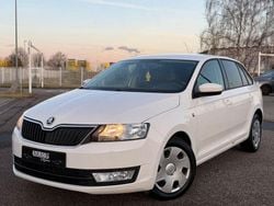 Weiß Gebraucht 2014 Skoda Rapid Ambition Kombi | 5.200 € (Fairer Preis)