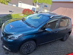 Grün Gebraucht 2018 Peugeot 2008 SUV | 9.950 € (Guter Preis)