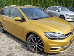 Gelb Gebraucht 2018 VW Golf VII Highline Kombi | 16.590 € (Guter Preis)