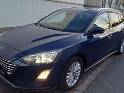 Blazerblau Gebraucht 2021 Ford Focus Titanium X Kombi | 8.990 €