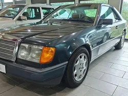 Schwarz Gebraucht 1991 Mercedes 230 Sportline | 3.500 €