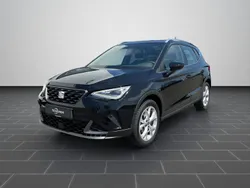 Midnight schwarz metallic (metallic) Gebraucht 2024 Seat Arona FR SUV | 21.490 € (Fairer Preis)