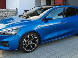 Blau Gebraucht 2019 Ford Focus ST-Line Limousine | 15.999 € (Teuer)