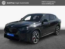 Saphirschwarz metallic Neu 2025 BMW X2 M Sport SUV | 51.990 €