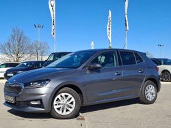 Graphite grau metallic Gebraucht 2024 Skoda Fabia Style Limousine | 18.690 € (Guter Preis)