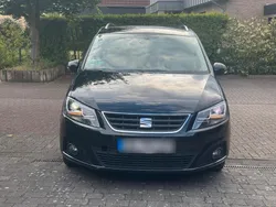Schwarz Gebraucht 2016 Seat Alhambra Van / Kleinbus | 14.000 € (Fairer Preis)