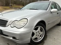 Silber Gebraucht 2004 Mercedes C180 Elegance Limousine | 2.990 € (Fairer Preis)
