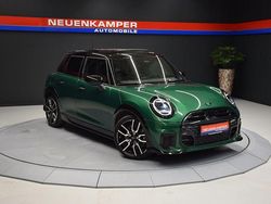 Grün Gebraucht 2024 Mini John Cooper Works Kleinwagen | 31.990 € (Fairer Preis)