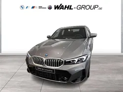 Grau Neu 2025 BMW 318 Comfort Edition Limousine | 43.690 €