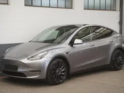 Silber Gebraucht 2023 Tesla Model Y Performance SUV | 42.950 € (Fairer Preis)