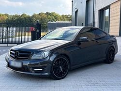 Grau Gebraucht 2011 Mercedes C250 AMG Coupé | 7.450 € (Superpreis)