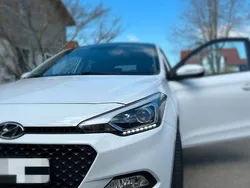 Weiß Gebraucht 2018 Hyundai i20 Active Limousine | 10.200 € (Fairer Preis)