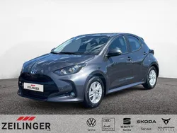 Grau Neu 2025 Toyota Yaris Active Limousine | 22.307 € (Superpreis)