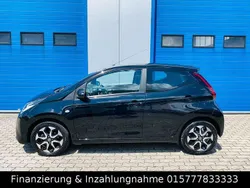 Schwarz Gebraucht 2018 Toyota Aygo Connect Style Kleinwagen | 6.800 € (Fairer Preis)
