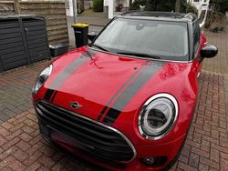Rot Gebraucht 2021 Mini Cooper Clubman Essential Kombi | 21.000 € (Fairer Preis)