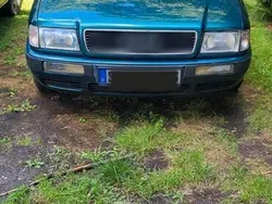 Grün Gebraucht 1992 Audi 80 Kombi | 1.800 €