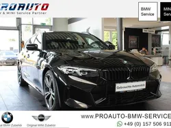 Black sapphire Gebraucht 2024 BMW 330 M Sport Kombi | 44.690 € (Fairer Preis)