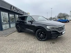Schwarz Gebraucht 2018 VW Touareg R-line SUV | 29.990 € (Guter Preis)