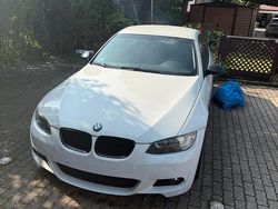 Weiß Gebraucht 2009 BMW 325 Coupé | 9.900 € (Fairer Preis)