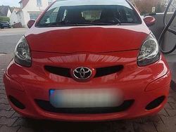 Rot Gebraucht 2009 Toyota Aygo Kleinwagen | 2.000 € (Fairer Preis)