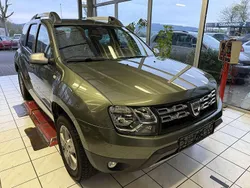 Olive grey Gebraucht 2015 Dacia Duster Celebration SUV | 7.950 € (Fairer Preis)