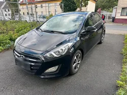 Schwarz Gebraucht 2016 Hyundai i30 Limousine | 6.199 € (Guter Preis)