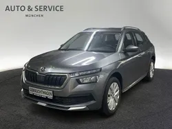 Grau Gebraucht 2022 Skoda Kamiq Style SUV | 23.760 € (Fairer Preis)