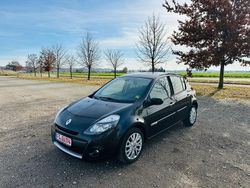 Schwarz Gebraucht 2009 Renault Clio III Dynamique Limousine | 2.799 € (Fairer Preis)