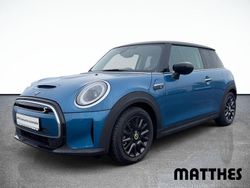 Blau Gebraucht 2023 Mini Cooper SE Premium Kleinwagen | 18.950 € (Fairer Preis)