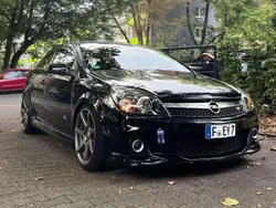 Schwarz Gebraucht 2006 Opel Astra GTC OPC Coupé | 4.900 € (Teuer)