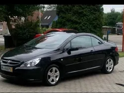 Schwarz Gebraucht 2004 Peugeot 307 CC Cabrio | 1.999 €