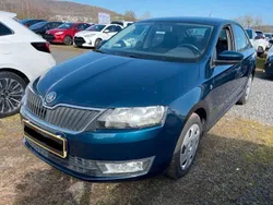 Blau Gebraucht 2013 Skoda Rapid Ambition Limousine | 6.700 € (Fairer Preis)