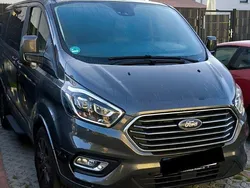 Grau Gebraucht 2020 Ford Tourneo Custom Van / Kleinbus | 39.500 € (Teuer)