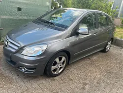 Grau Gebraucht 2010 Mercedes B180 Van / Kleinbus | 5.450 € (Guter Preis)
